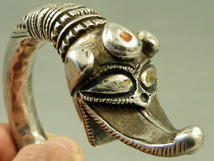 कंगनू: श्रृंगार और आभूषण की कहानी