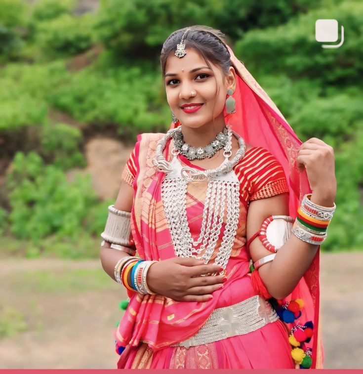 हंसली Tribal Jewelry Hansli Close-Up