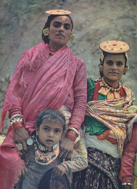 Gadwari Earrings: 1 Stunning Traditional Jewelry of Sikkim’s