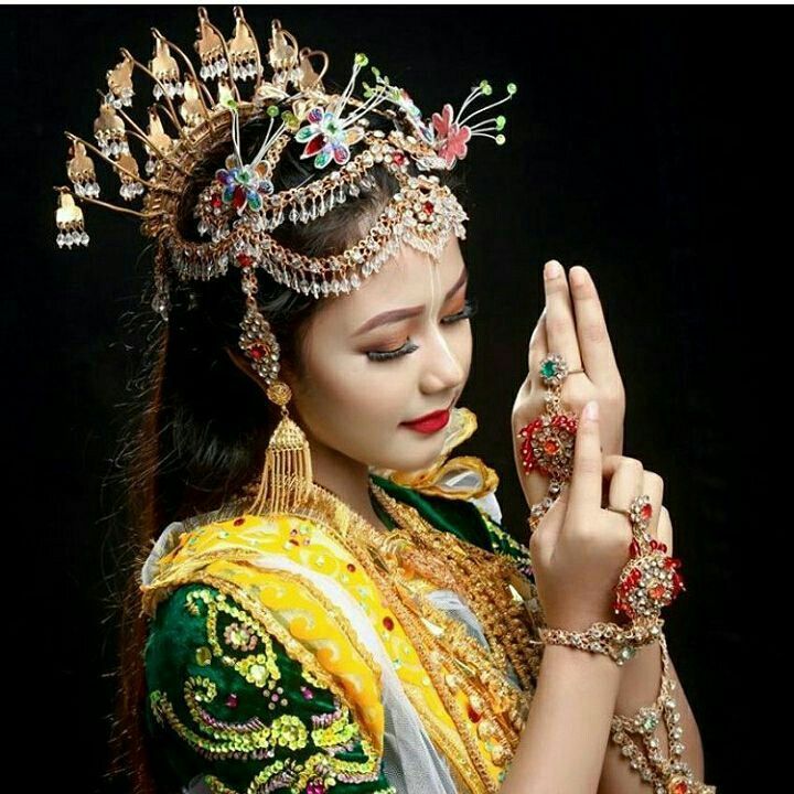 Leitai “7 Stunning Facts About Leitai – The Sacred Headgear of Meitei Brides and Priestesses”