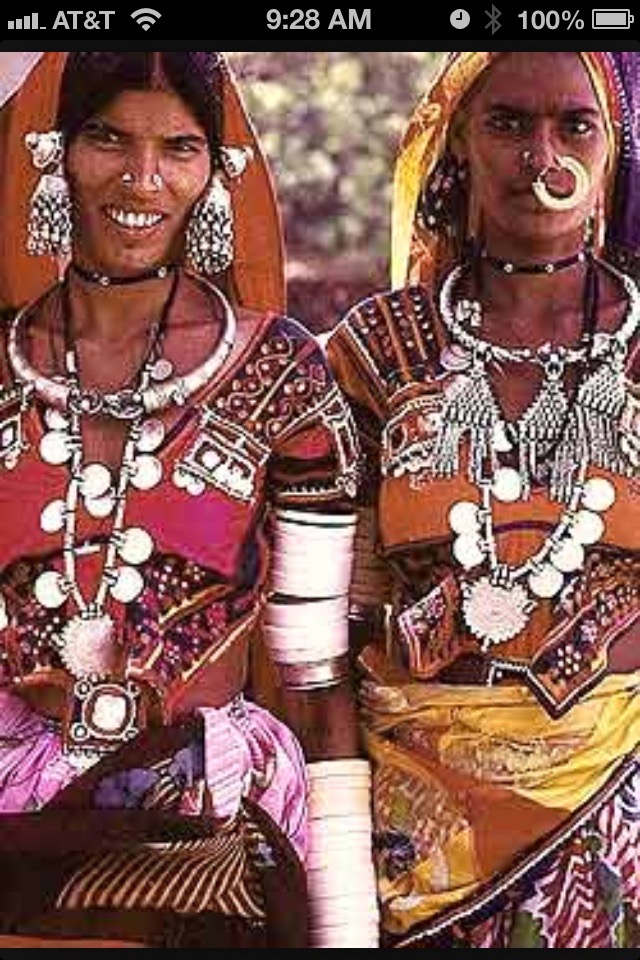 Kniya 9 Stunning Facts That Make Kniya Earrings a Powerful Symbol of Lambani Tribal Beauty